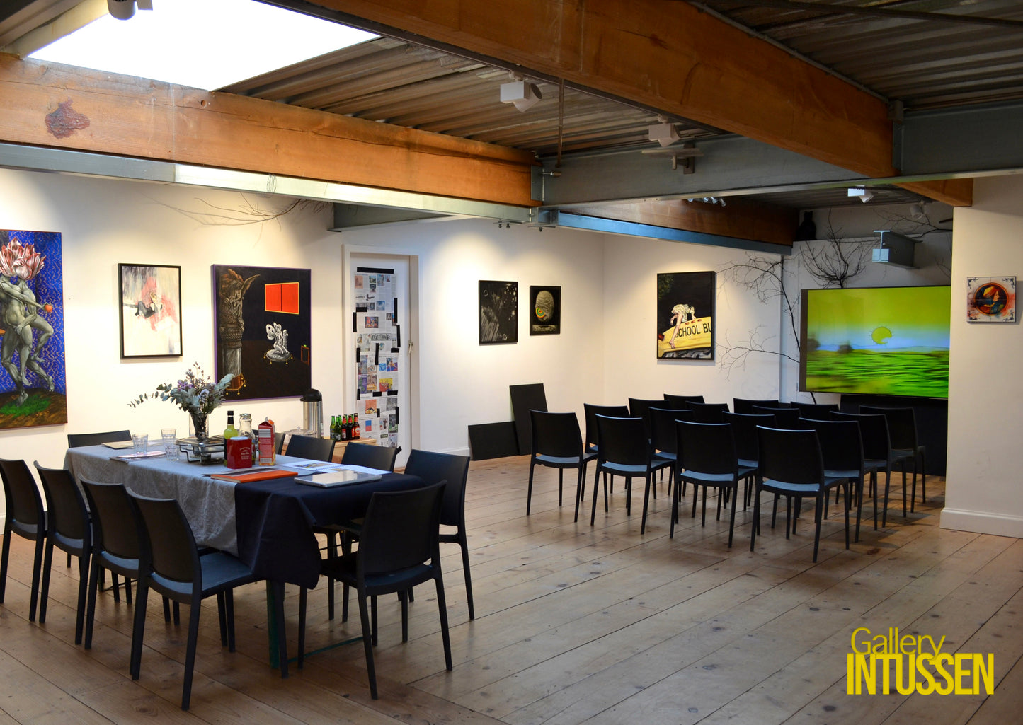 Huur Art Gallery