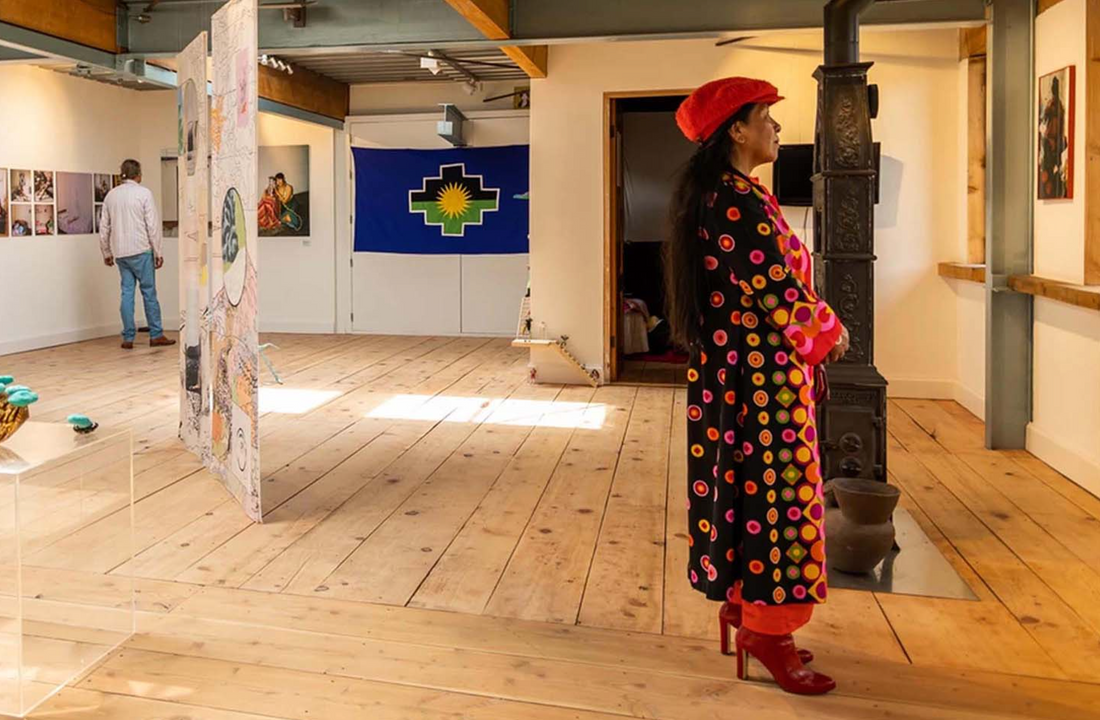 Over Gallery Intussen