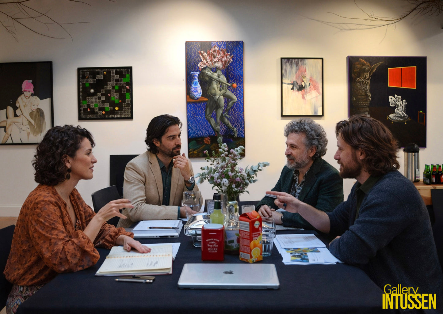 Huur Art Gallery