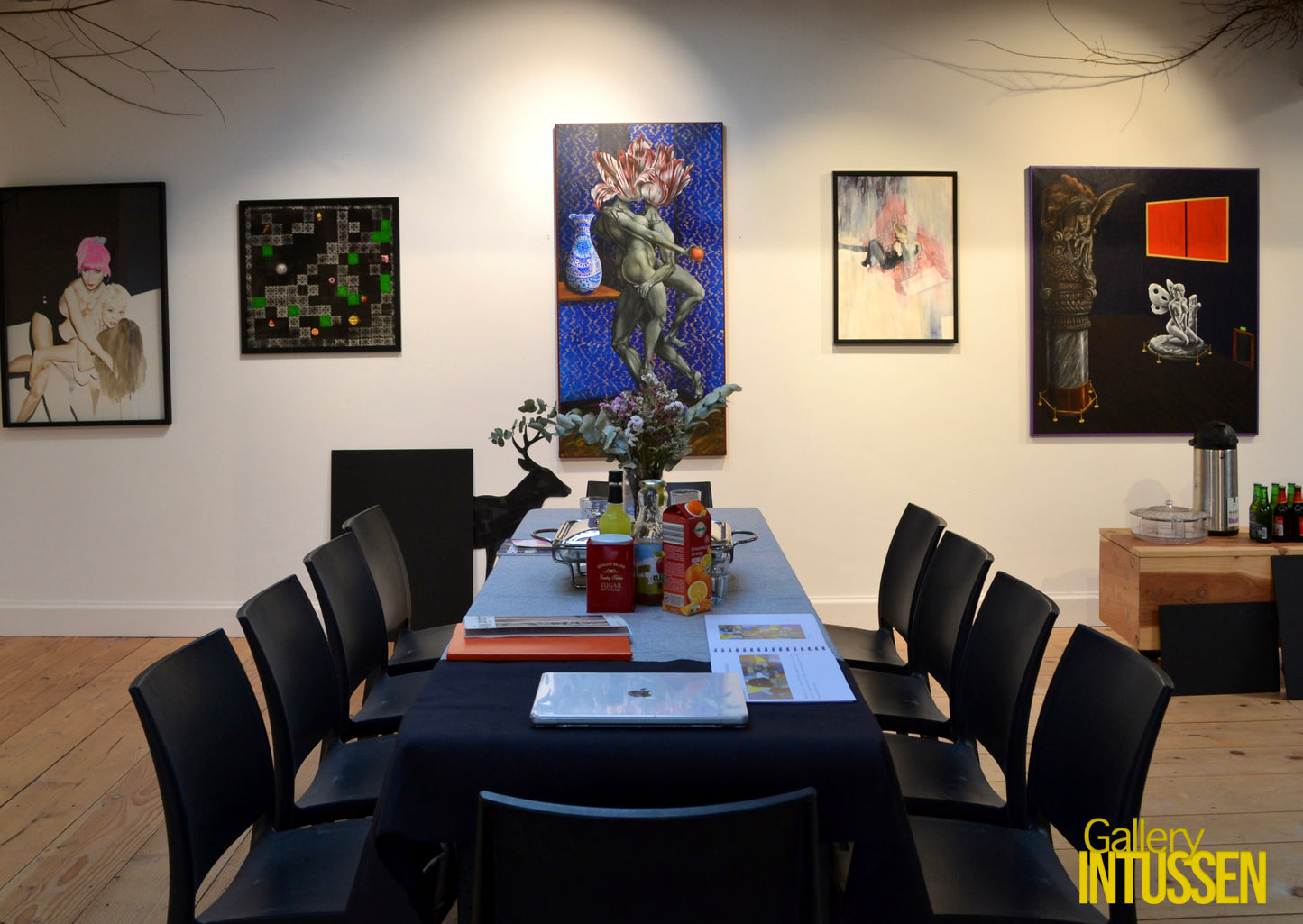 Huur Art Gallery