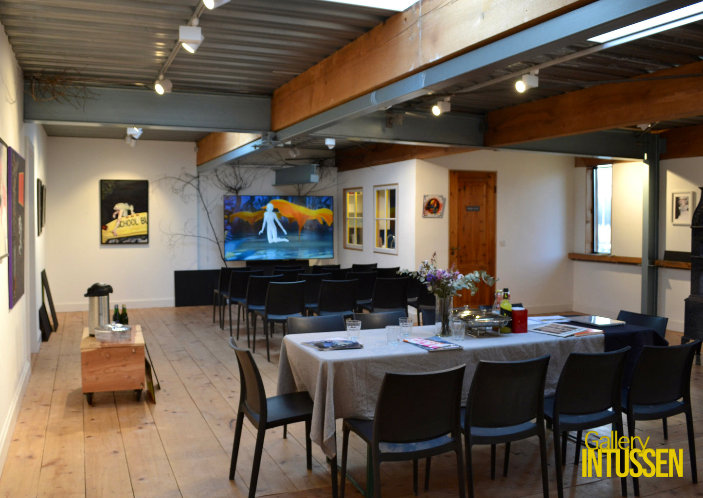 Huur Art Gallery