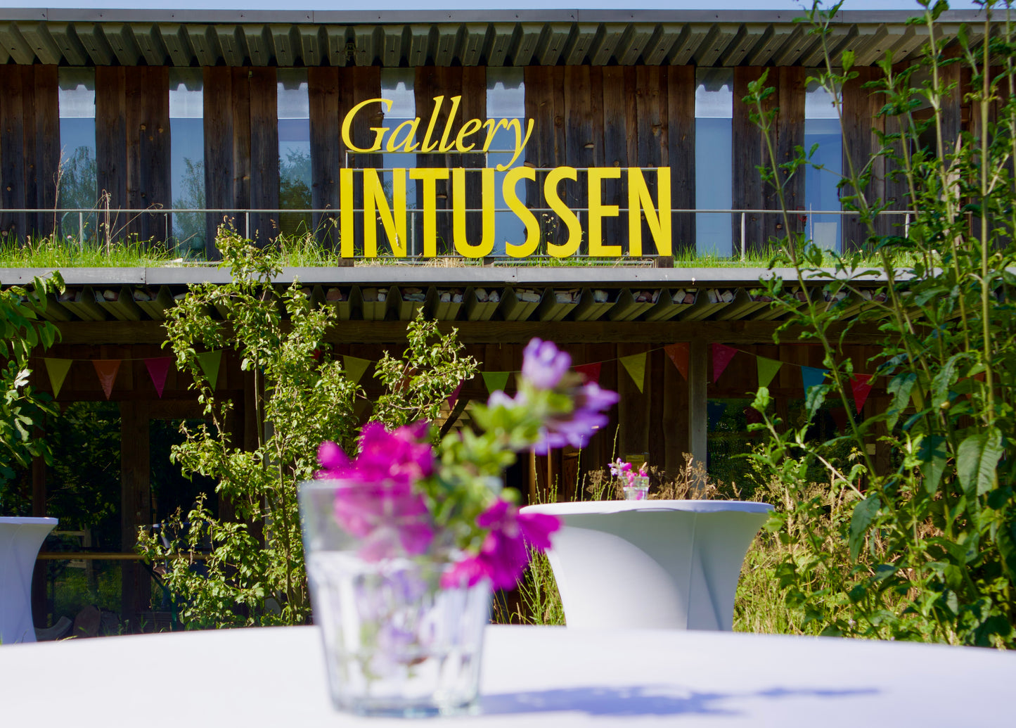 Huur Art Gallery